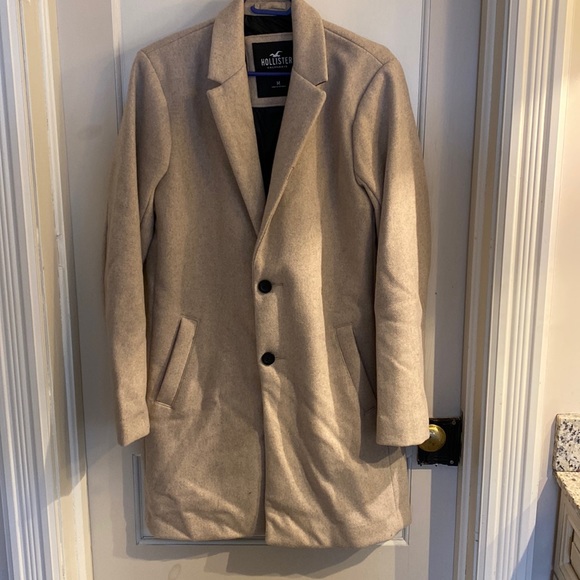 Hollister light tan topcoat medium, basically new - Picture 1 of 5